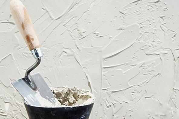 新房裝修膩?zhàn)尤绾喂蔚糜挚煊趾?？刮膩?zhàn)拥牟襟E和訣竅學(xué)一學(xué)！