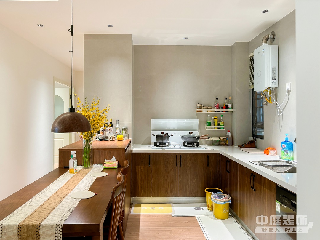 南寧新房裝修-現(xiàn)代原木風(fēng)-廚房 南寧新房裝修-現(xiàn)代原木風(fēng)-廚房