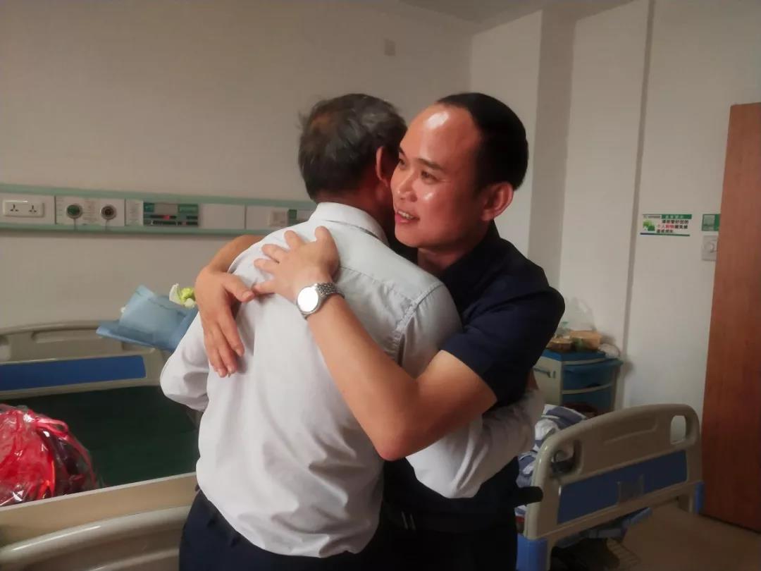 真情關(guān)懷，慰問員工丨老羅，愿您早日康復(fù)！